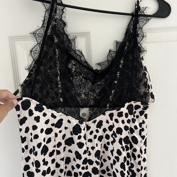 Anthropologie V-Neck Open Back Lace Trim Animal Print Slip Dress Size Small MINT - Picture 5 of 7